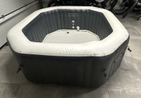 Jacuzzi napihljiv Intex