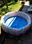 napihljivi otroški bazen