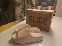 YEEZY SLIDES NOVA ŠT. 43