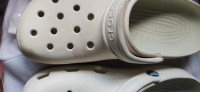 Beli Crocs in jopica = 30 eur
