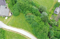707,0m2 stavbno, 1538,00m2 kmetijsko,