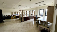 BUJE – SKLADIŠČNI / URADNI PROSTOR NA PRODAJ | POSLOVNA ZONA