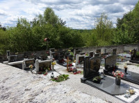 parcela na pokopališču Kurešček - Cerkev Marije Kraljice Miru