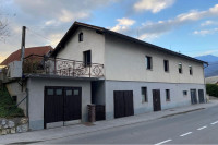 Delno adaptiran dvojček Trbovlje