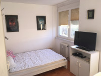 Einspielerjeva ulica 3, Ljubljana (bivša Astra, knjižnica Bežigrad)