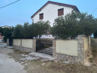 Gornji Karin 122m2