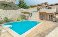 Hiša Crno, Zadar, 150m2