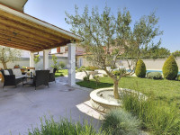 Hiša Medulin, 300m2