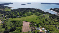 Istra, Fažana – stavbno zemljišče v coni T2 blizu morja 252 m2