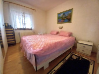 Istra, Labin, etaža s tremi apartmaji