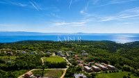 Istra, Peruški - gradbeno zemljišče 648m2 le 2km od morja