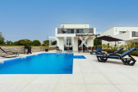 ISTRA, SVETVINČENAT - Moderna vila na mirni lokaciji