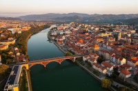 KUPIMO 2 -SOBNO OBNOVLJENO STANOVANJE, Maribor, Tabor