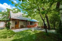 Hiša, dvojček: LOG POD MANGARTOM, 194 m2