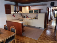 Lokacija hiše: Maribor, 400 m2-s kaminom, popolno opremljena