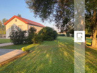 NAMESTITVENI CENTER ZA 20-28 GOSTOV IN VEČNAMENSKA STAVBA, 1,2 ha