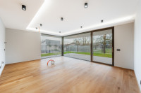 Lokacija stanovanja: Ljubljana Stanežiče, 206,99 m2