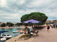 Luksuzno stanovanje s pogledom na morje, 30 m od plaže, popolno za dru