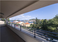 Mali Lošinj – Luksuzno stanovanje v novogradnji s pogledom na morje, l