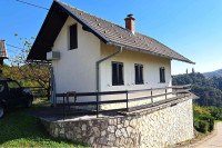 Manjša hiška v osrčju Haloz