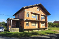 Nedokončana hiša z razgledom v Kukavi