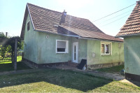 Notranje obnovljena hiška z veliko potenciala