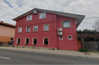 Objekt z gostilno, stanovanji in prenočišči