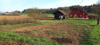 Vikend in kmetijsko zemljišče oddam v okolici Grosuplja