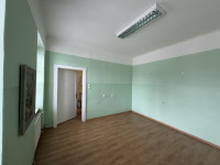 Oddamo poslovni prostor - pisarna, Celje, parkirišče, odlična lokacija