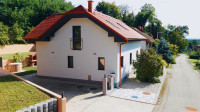 Opremljena, takoj vseljiva hiša: Čentiba, 144.00 m2