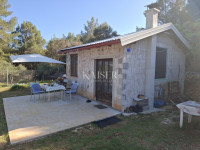 Otok Cres, Punta Križa, hiša 30 m2 z 8.000 m2 zemljišča