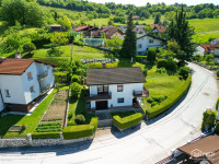 Prijetna, delno obnovljena hiša v Košakih, Podravska, Maribor