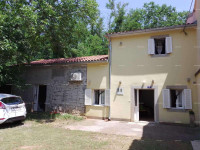 Prodaja hiše z dvoriščem, Barban