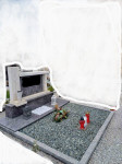 Grob oddam/ prodam dvojni grob na pokopališču Sostro