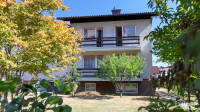 PROSTORNA KRAJNA VRSTNA HIŠA: Radvanje, 186.40 m2