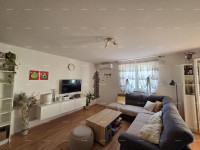 Pula – bližina Jadreški, Prostoren opremljen stan 71,89 m² s parkirnim