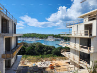 PULA Novogradnja Veruda. Pogled na morje.