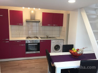 Opremljena, mirna garsonjera za dva, v centru, 25m2 ob Filo faxu...