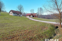 Večje zemljišče z možnostjo razvoja turizma