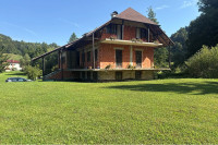 Večji poslovno stanovanjski kompleks, Lesično