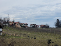Vikend z vinogradom, Lendava, Lendavske Gorice (1060m2)