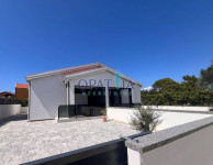 Vir, polpritlična hiša v bližini centra