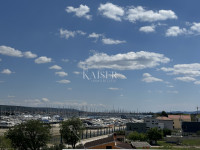 Zadar, Bibinje - PENTHOUSE S STREŠNO TERASO – 100 m OD MORJA