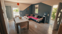 Zadar, Vir - Apartma z veliko teraso v bližini plaže