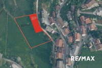 Zazidljivo zemljišče na Stari Vrhniki