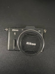 Nikon 1 V1 brezzrcalni fotoaparat in NIKKOR objektiva