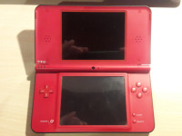 Prodajam Nintendo DSi XL Super Mario Bros. 25th Anniversary Edition