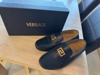 Moški čevlji mokasini Versace 44
