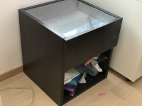 Nočna omarica Ikea - črna