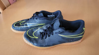 Nogometni dvoranski čevlji Adidas 37,5